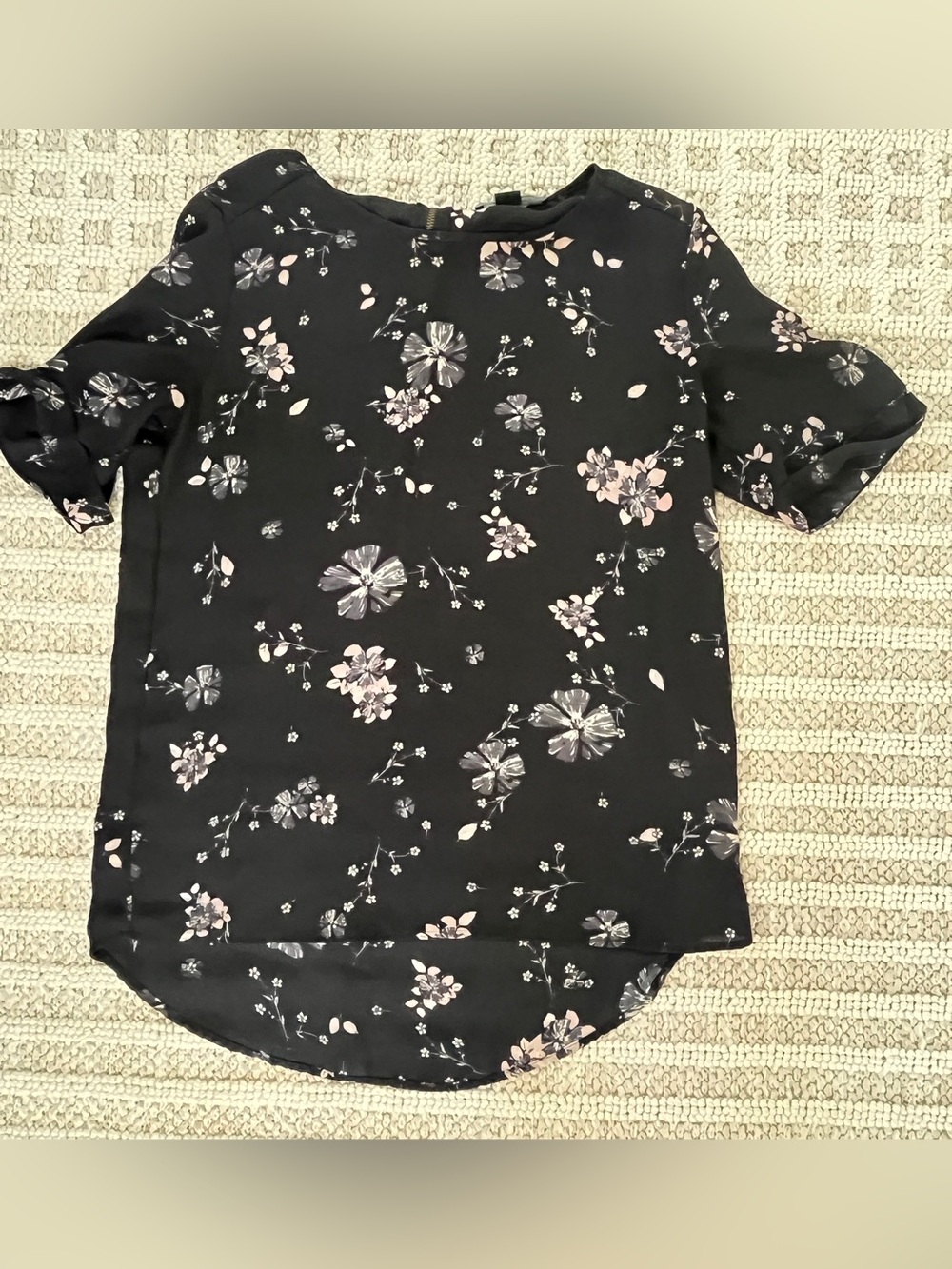 Black floral Atmosphere top size 6
